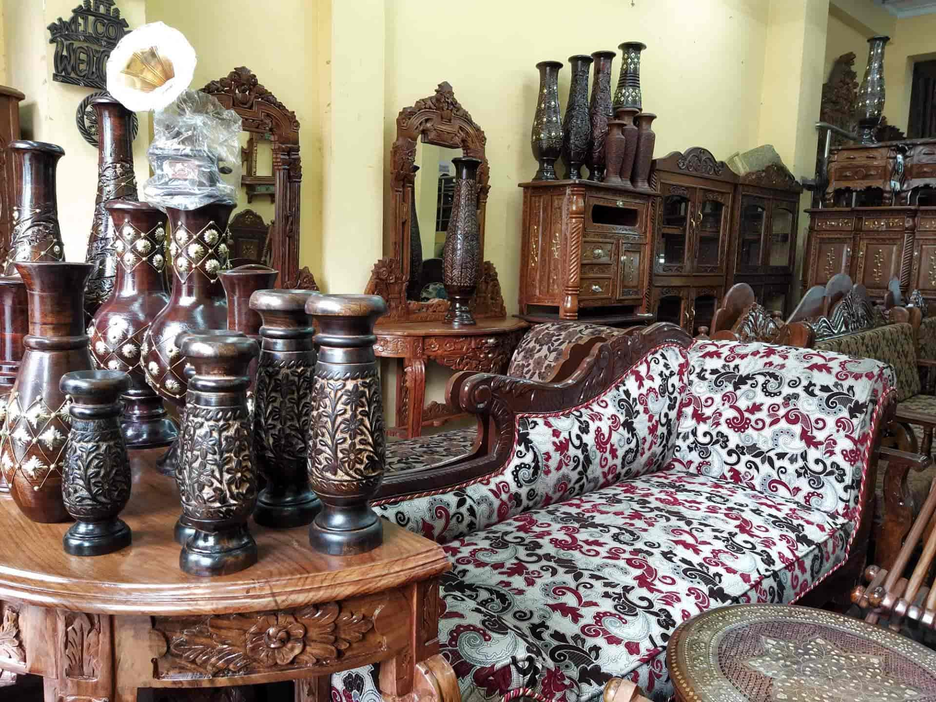 Exquisite Wood Carving